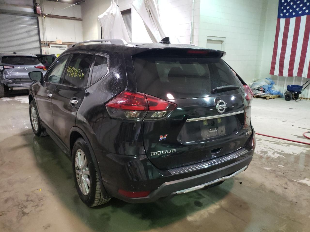 Photo 3 from auction – 2017 NISSAN ROGUE S with VIN KNMAT2MV3HP611866