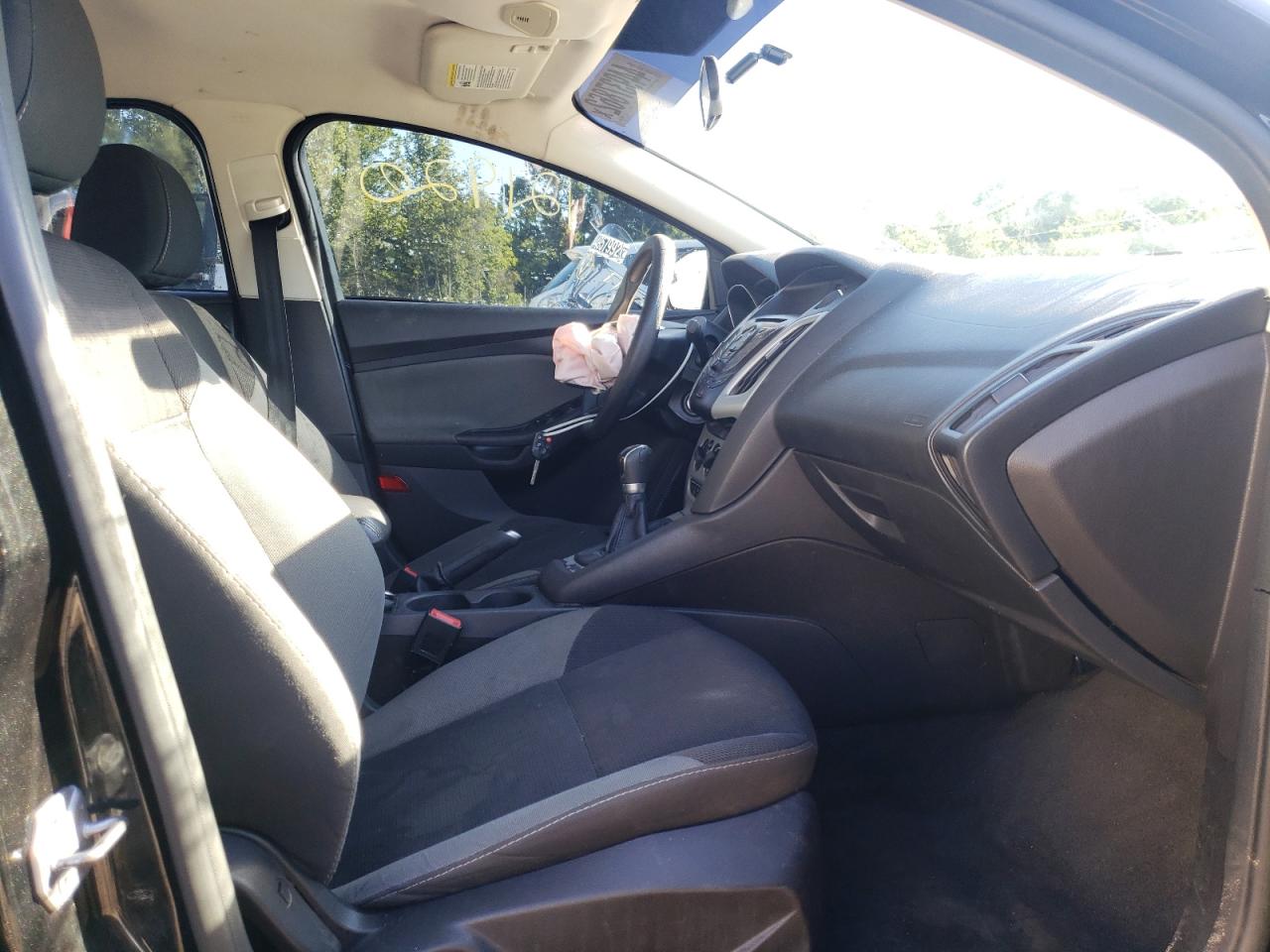 Photo 5 from auction – 2014 FORD FOCUS SE with VIN 1FADP3F2XEL141161