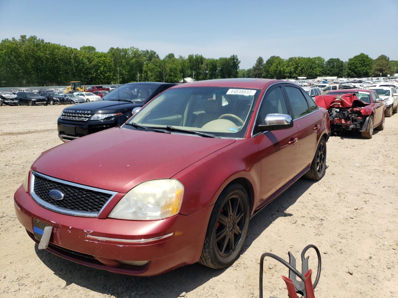 Photo 2 from auction – 2007 FORD FIVE HUNDR with VIN 1FAFP25107G120150