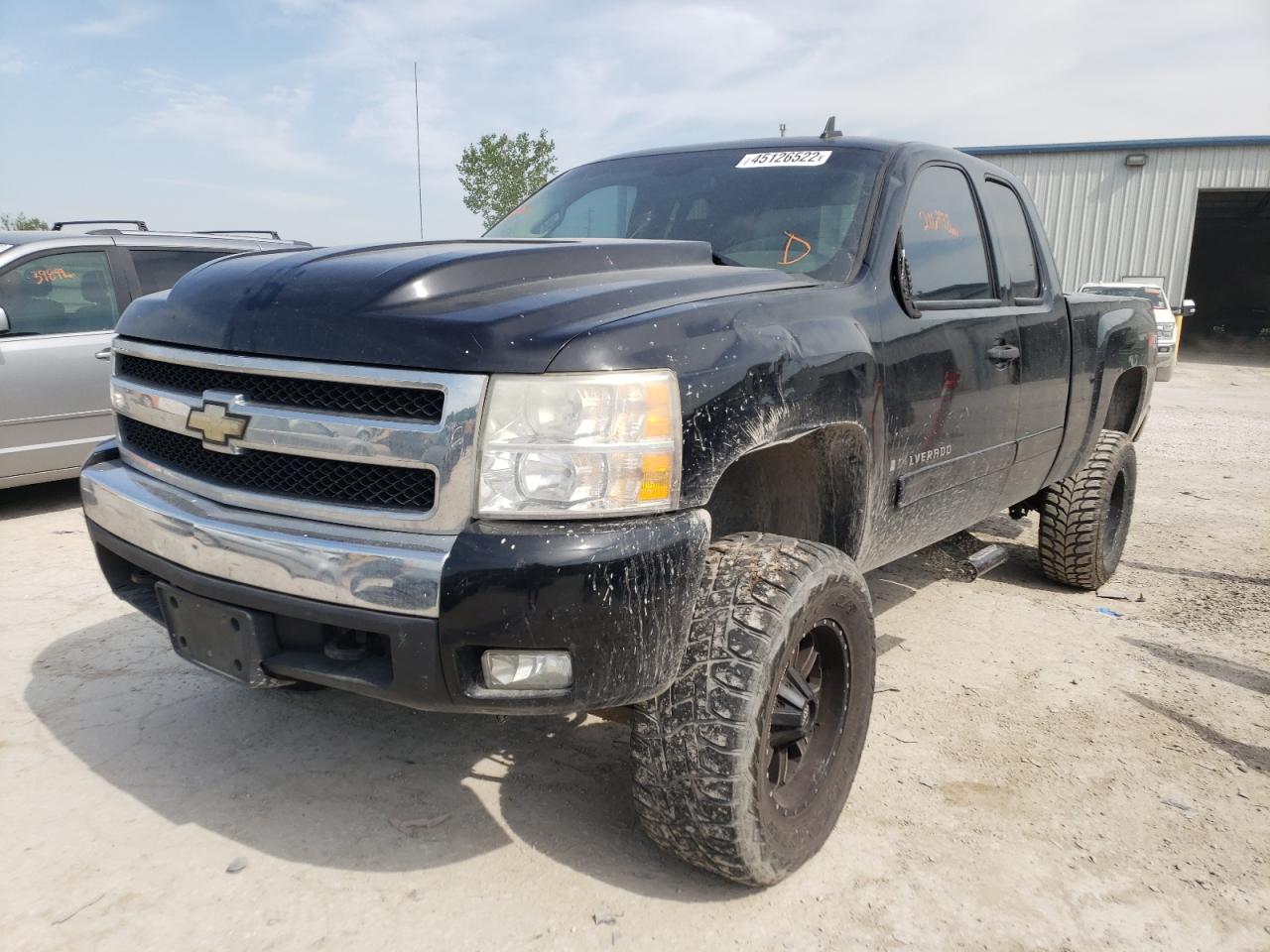 Photo 2 from auction – 2008 CHEVROLET SILVERADO with VIN 1GCEK19008E168180