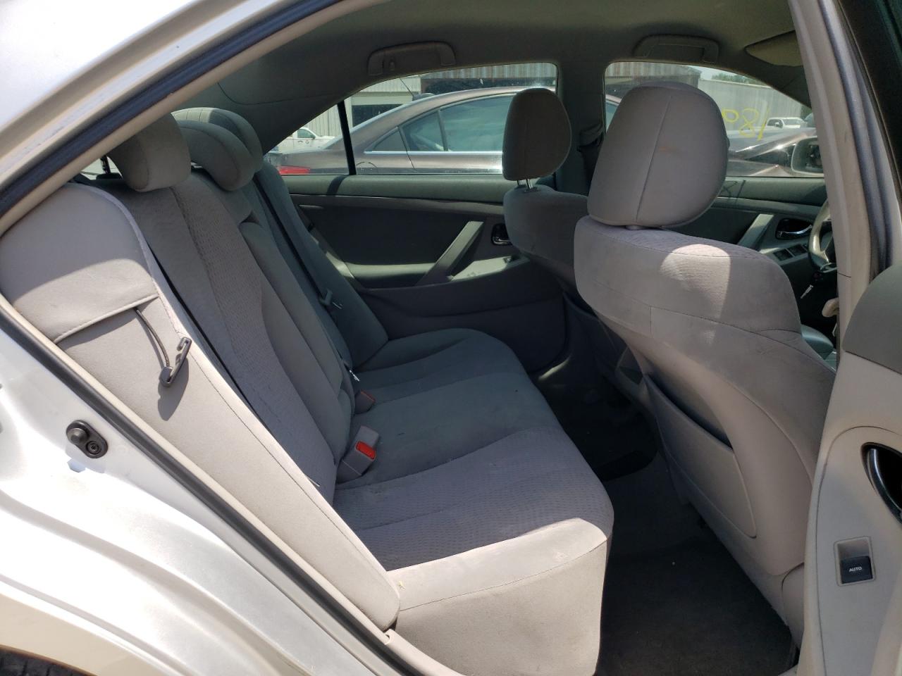 Photo 6 from auction – 2011 TOYOTA CAMRY BASE with VIN 4T4BF3EK1BR218531
