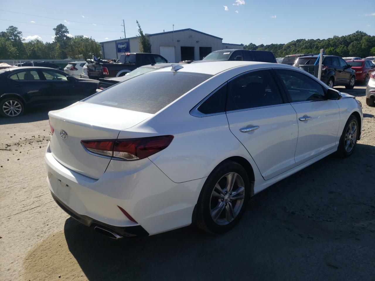 Photo 4 from auction – 2018 HYUNDAI SONATA SPO with VIN 5NPE34AF3JH690502