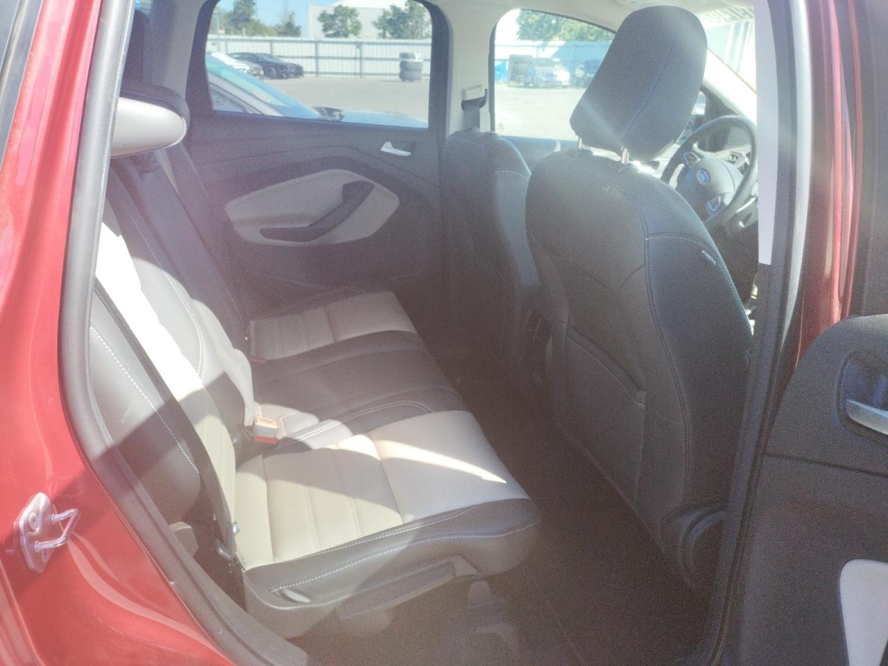 Photo 6 from auction – 2019 FORD ESCAPE SEL with VIN 1FMCU9HD0KUB79872