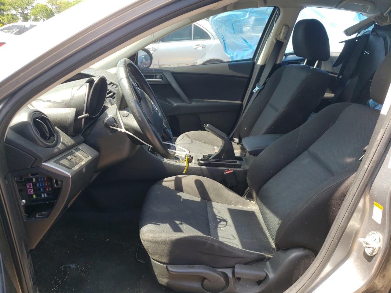 Photo 5 from auction – 2010 MAZDA 3 I with VIN JM1BL1SG9A1286782