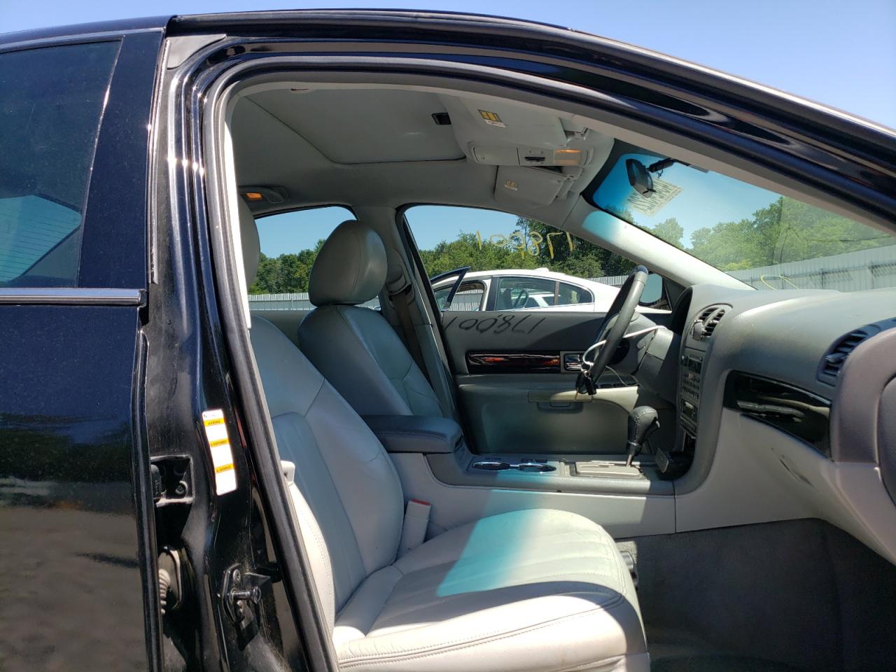 Photo 5 from auction – 2004 LINCOLN LS with VIN 1LNHM86S14Y683747