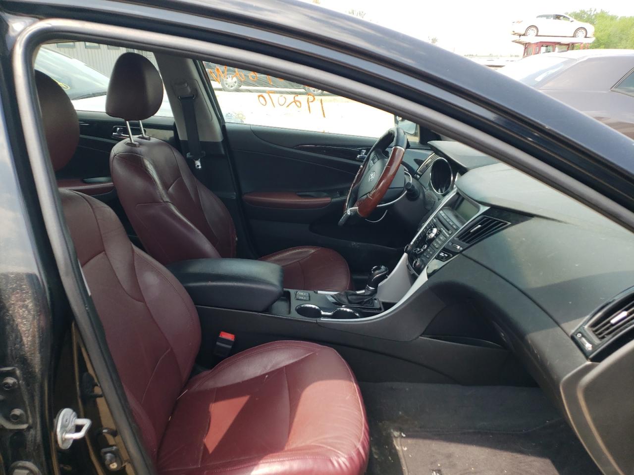 Photo 5 from auction – 2011 HYUNDAI SONATA SE with VIN 5NPEC4AC6BH033507