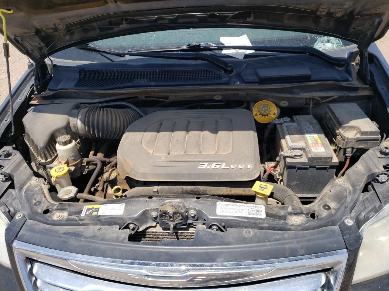 Photo 7 from auction – 2014 CHRYSLER TOWN & COU with VIN 2C4RC1BG1ER363600
