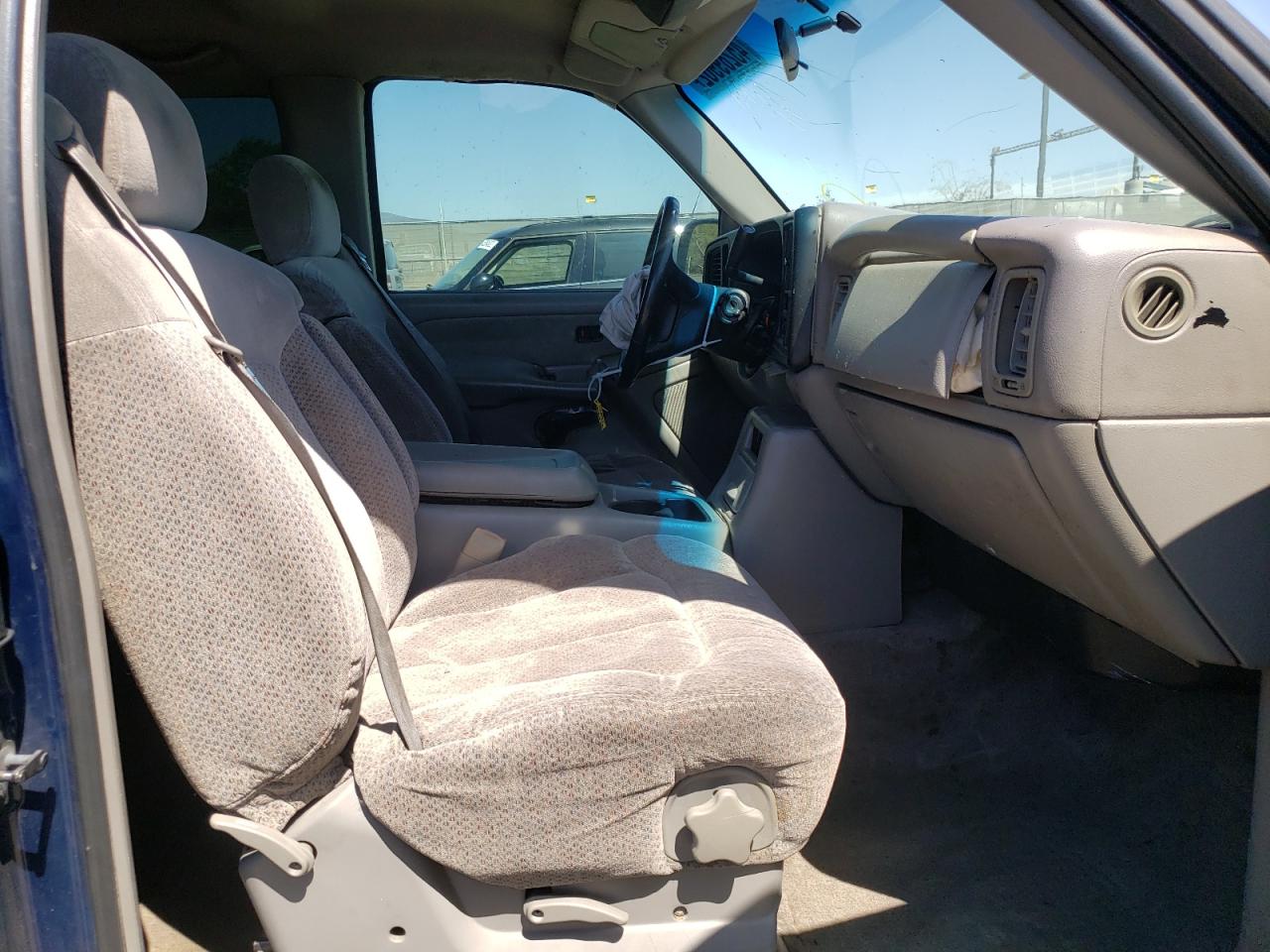 Photo 5 from auction – 1999 CHEVROLET SILVERADO with VIN 2GCEC19T2X1156927
