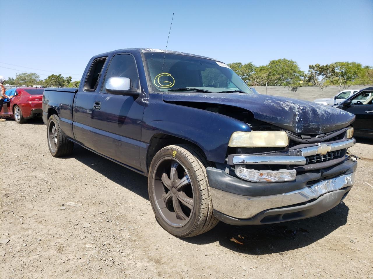 CHEVROLET SILVERADO 1999 with VIN 2GCEC19T2X1156927 - Photo from auction