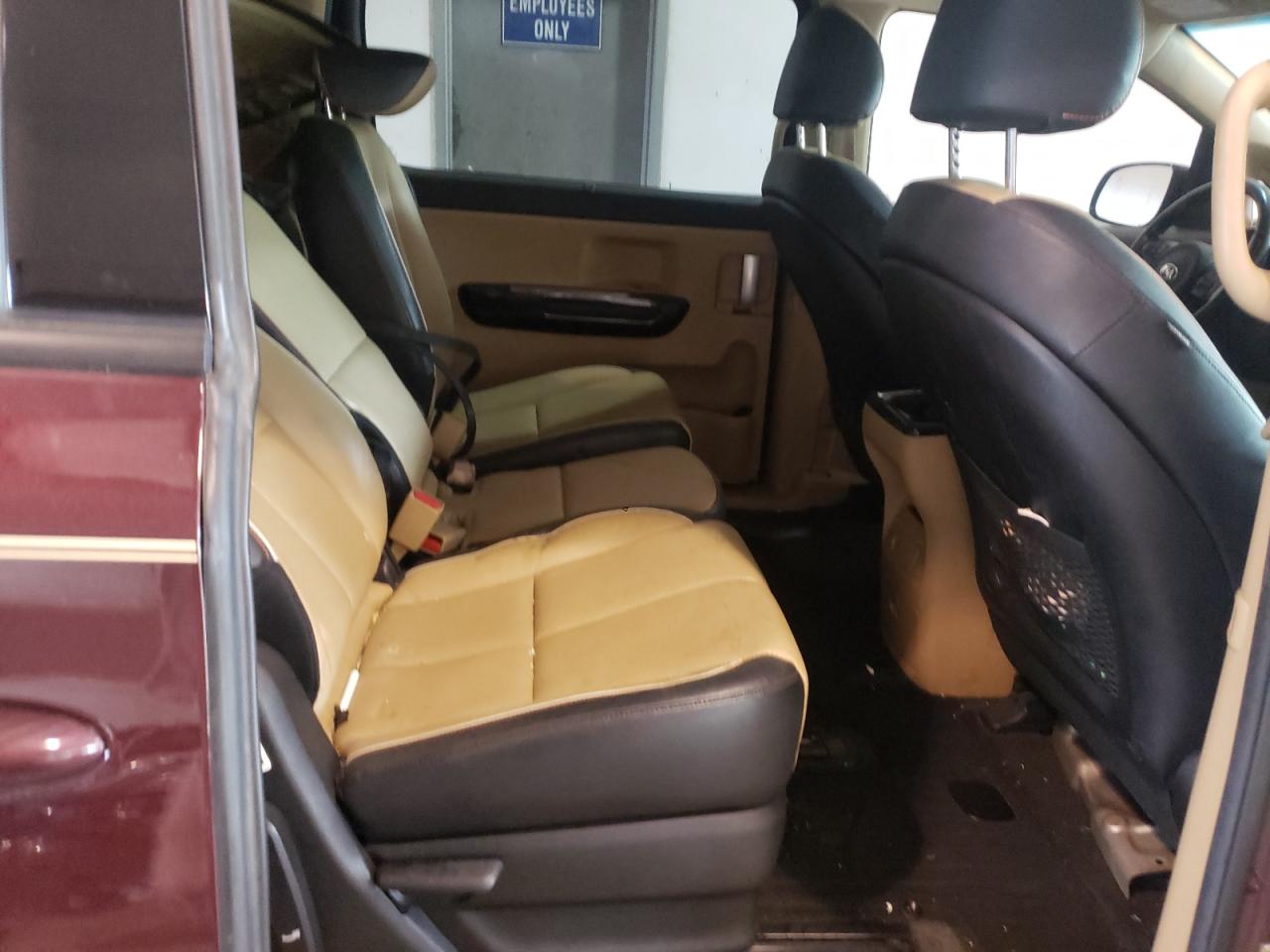 Photo 6 from auction – 2015 KIA SEDONA EX with VIN KNDMC5C15F6022981