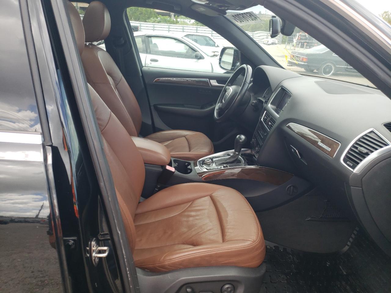Photo 5 from auction – 2010 AUDI Q5 PREMIUM with VIN WA1LKAFP4AA096576