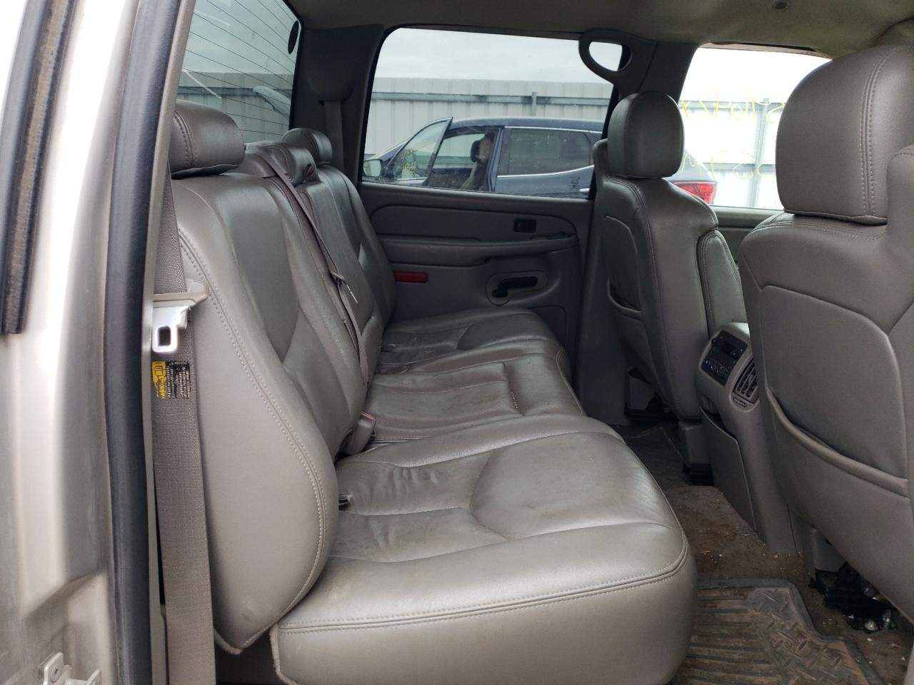 Photo 6 from auction – 2005 GMC NEW SIERRA with VIN 2GTEK13T051394977