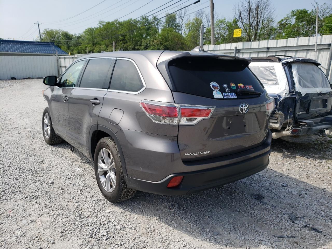 Photo 3 from auction – 2016 TOYOTA HIGHLANDER with VIN 5TDZKRFH7GS180913