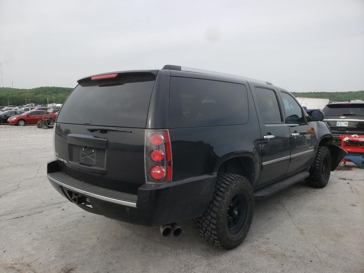 Photo 4 from auction – 2012 GMC YUKON XL D with VIN 1GKS2MEF7CR141336