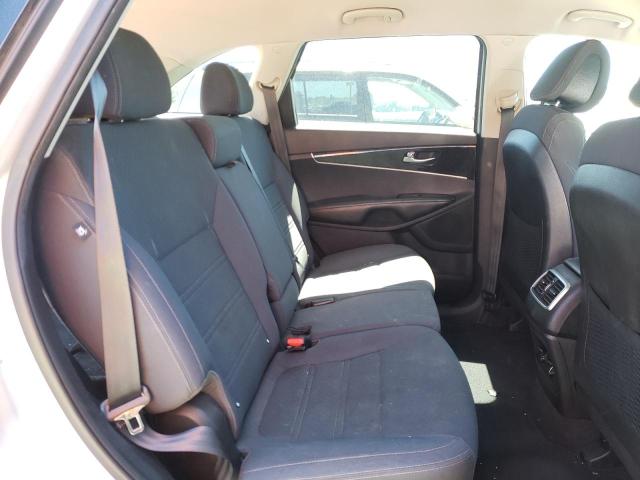 Photo 6 from auction – 2016 KIA SORENTO with VIN 5XYPG4A38GG075186
