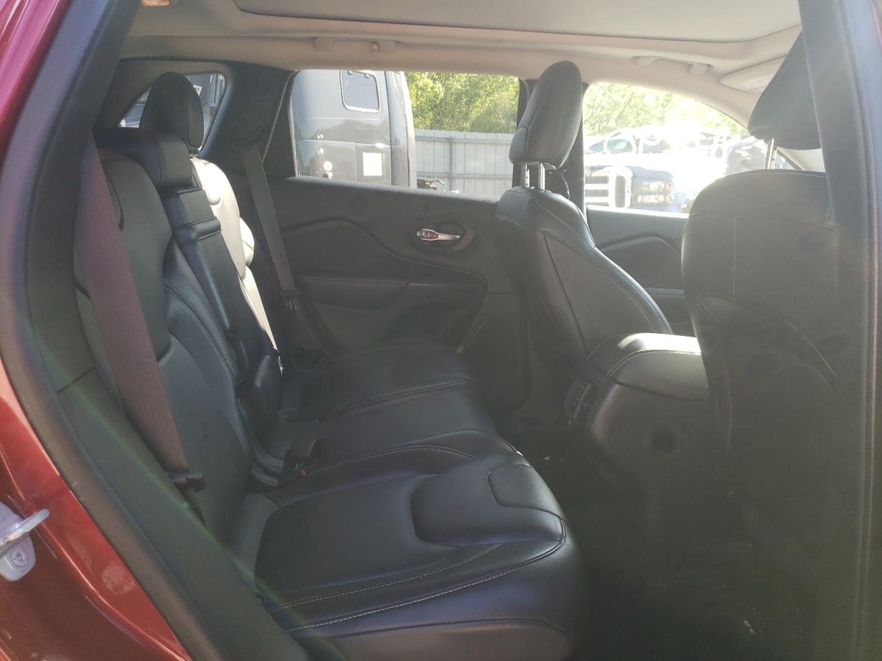 Photo 6 from auction – 2015 JEEP CHEROKEE L with VIN 1C4PJMDB8FW635858