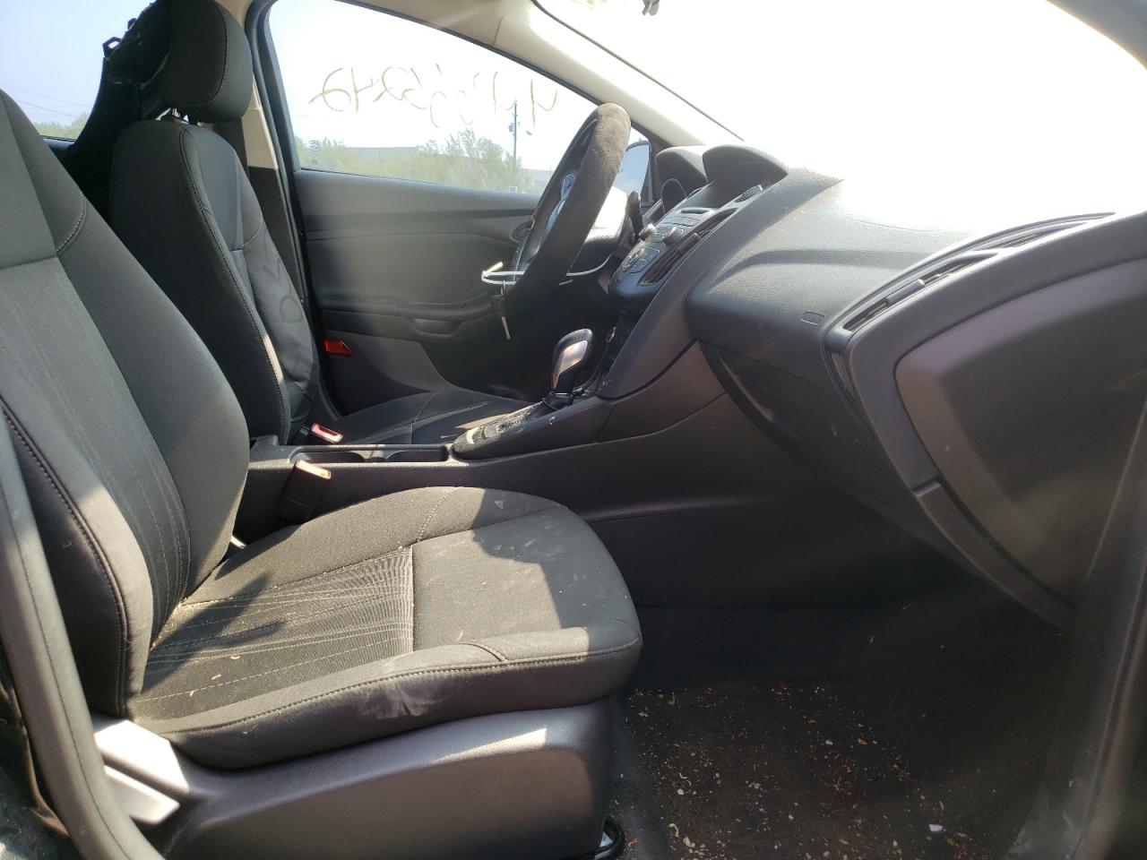 Photo 5 from auction – 2015 FORD FOCUS S with VIN 1FADP3E29FL293774