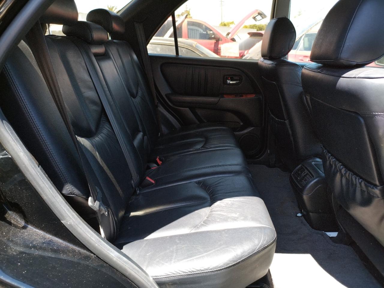 Photo 6 from auction – 2002 LEXUS RX 300 with VIN JTJGF10U620148711