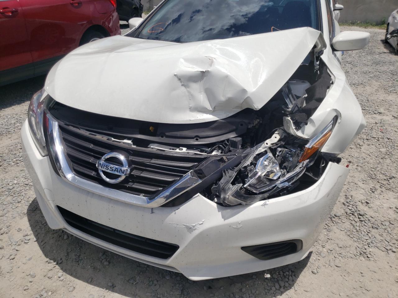 Photo 9 from auction – 2017 NISSAN ALTIMA 2.5 with VIN 1N4AL3AP3HC189977