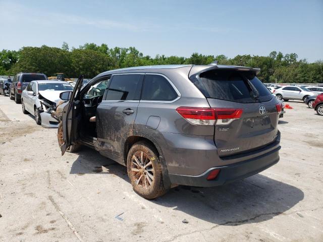 Photo 3 from auction – 2017 TOYOTA HIGHLANDER with VIN 5TDJZRFH3HS434742