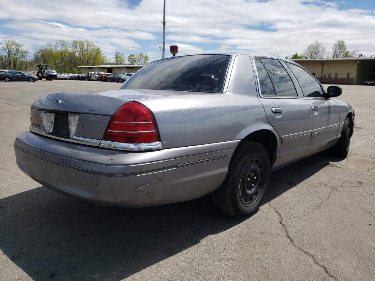 Photo 4 from auction – 2006 FORD CROWN VICT with VIN 2FAFP74W96X124555