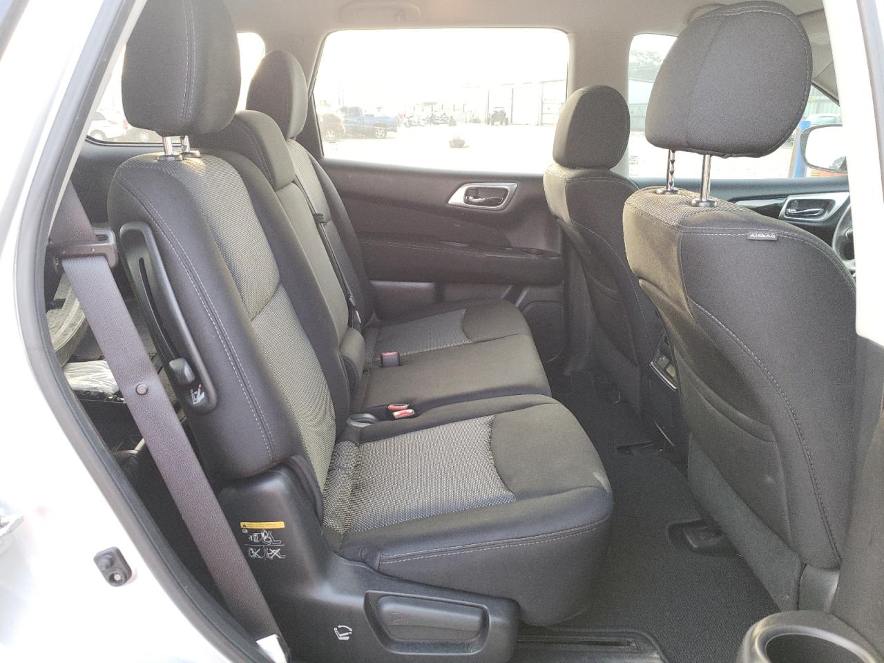 Photo 6 from auction – 2017 NISSAN PATHFINDER with VIN 5N1DR2MM6HC658153