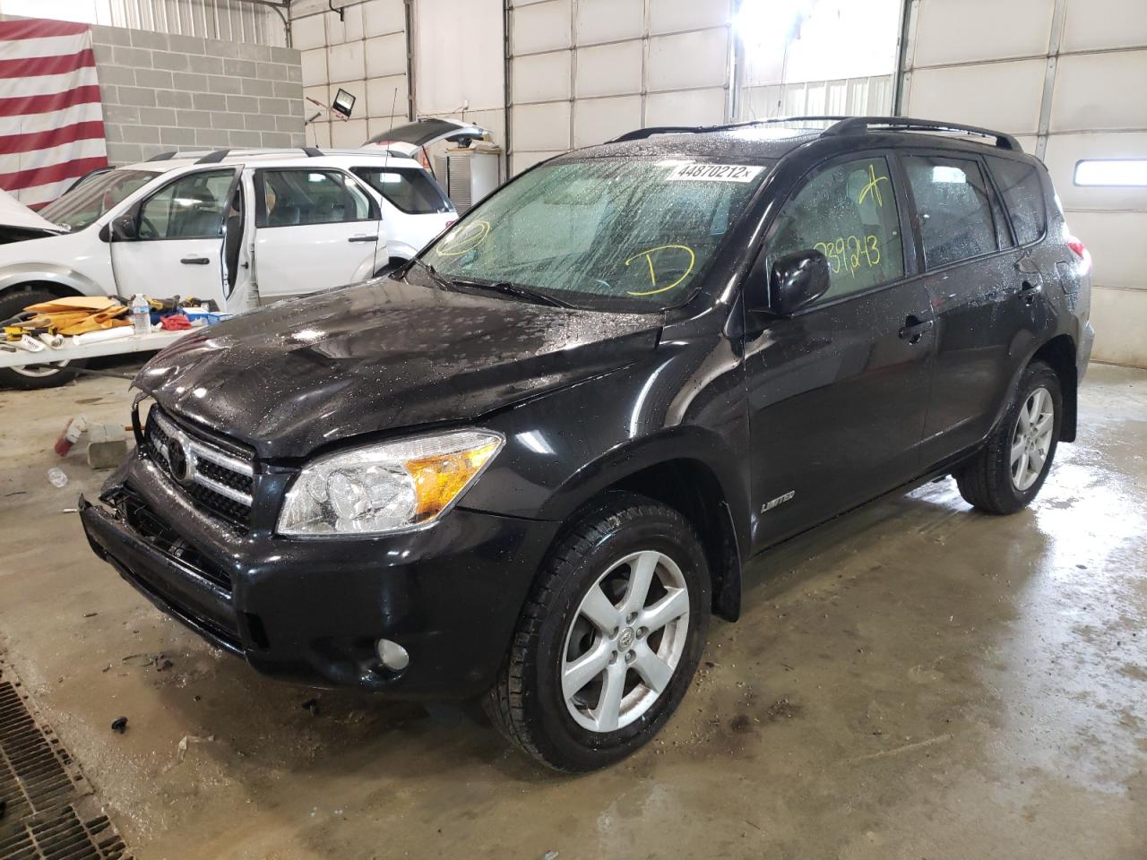 Photo 2 from auction – 2007 TOYOTA RAV4 LIMIT with VIN JTMBD31V376030531