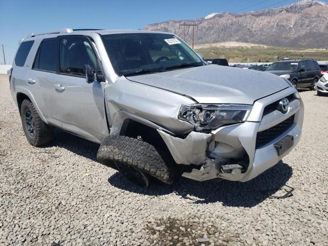 TOYOTA 4RUNNER SR 2018 with VIN JTEBU5JR6J5516435 - Photo from auction