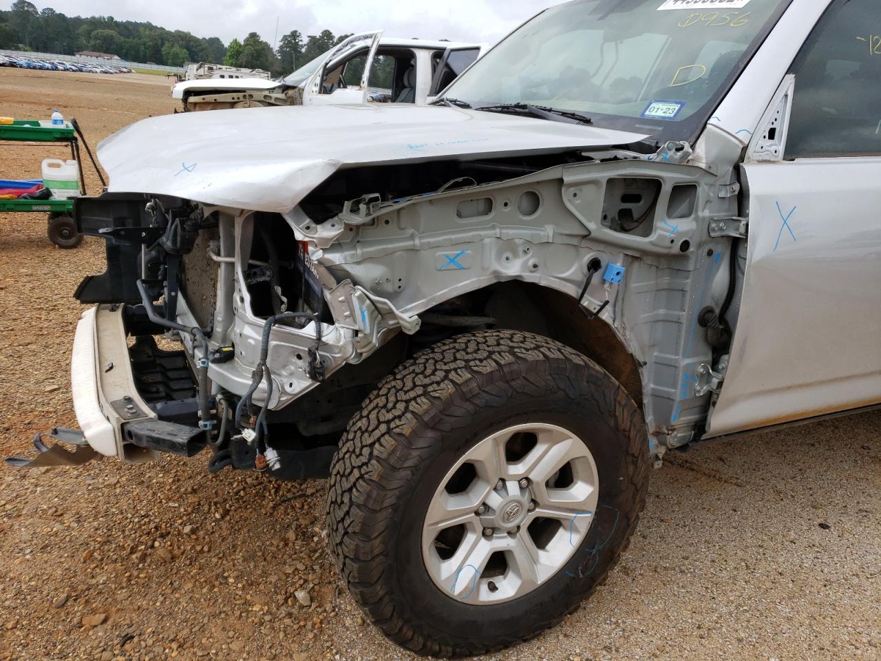 Photo 9 from auction – 2014 TOYOTA 4RUNNER SR with VIN JTEZU5JRXE5070956