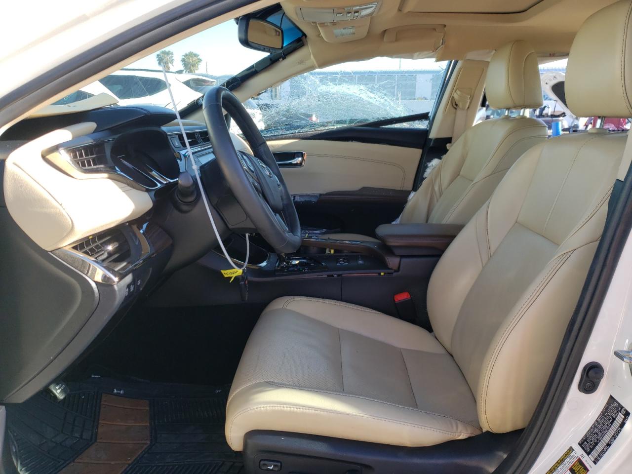 Photo 5 from auction – 2013 TOYOTA AVALON HYB with VIN 4T1BD1EB0DU015332