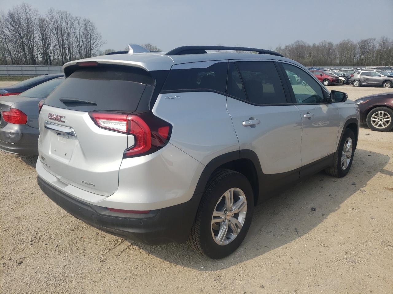 Photo 4 from auction – 2022 GMC TERRAIN SL with VIN 3GKALTEV4NL157935