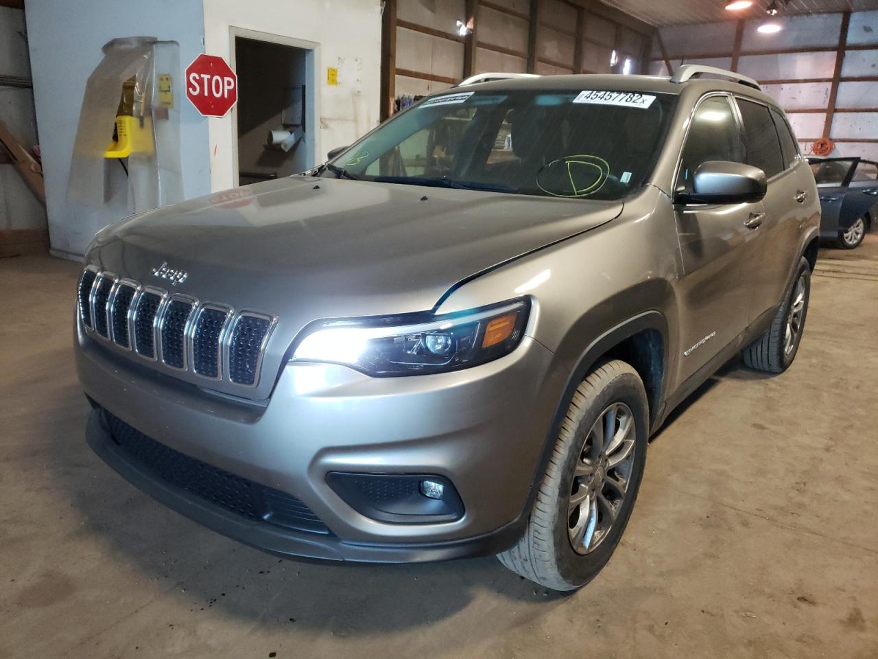 Photo 2 from auction – 2019 JEEP CHEROKEE L with VIN 1C4PJMLB0KD295239