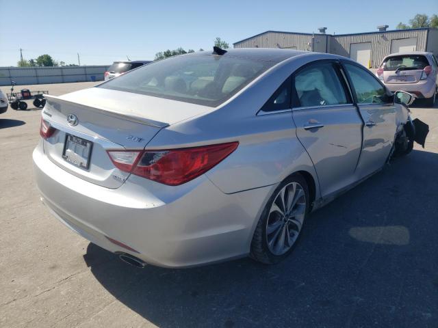 Photo 4 from auction – 2013 HYUNDAI SONATA SE with VIN 5NPEC4AB2DH740825