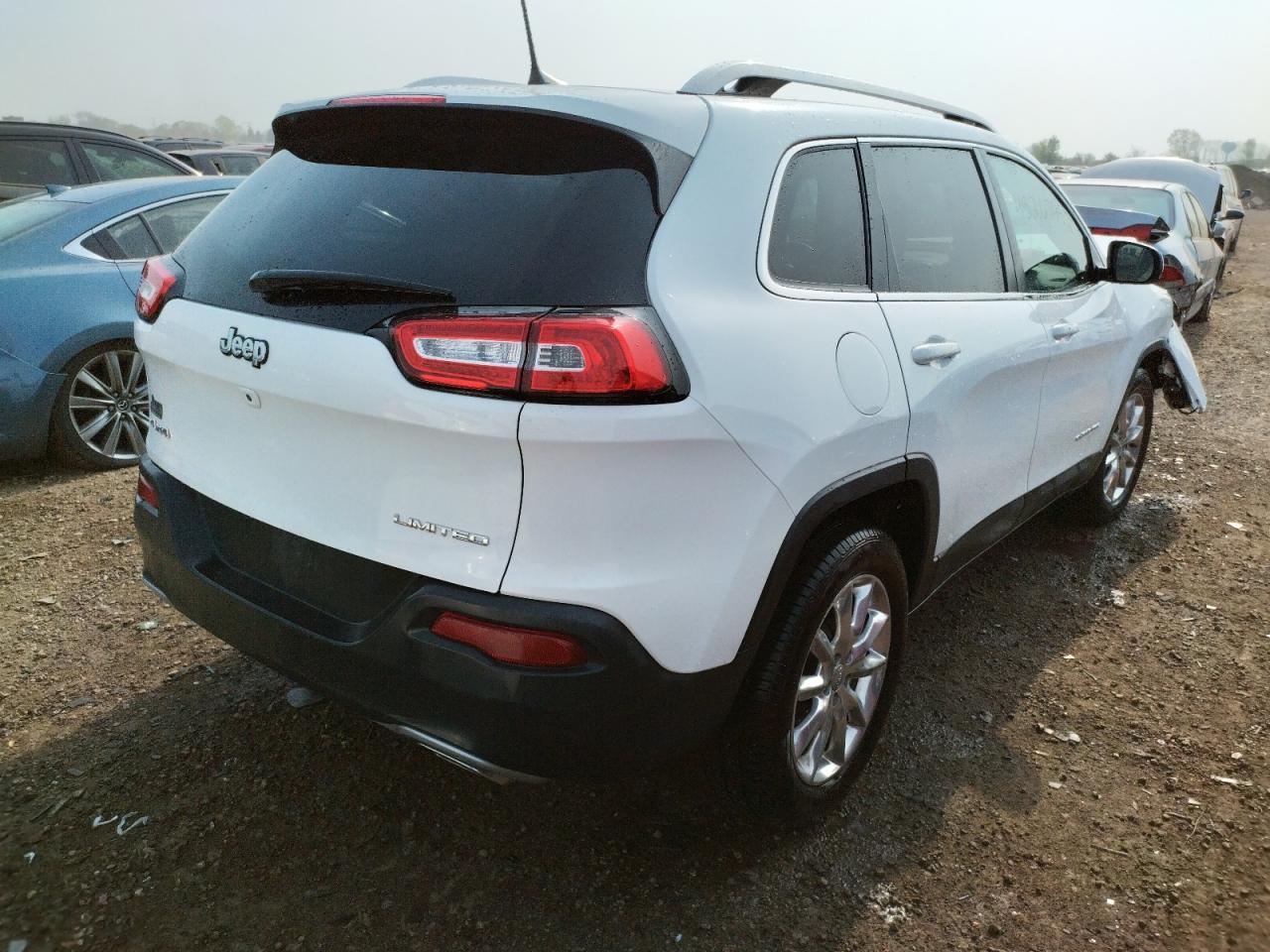 Photo 4 from auction – 2016 JEEP CHEROKEE L with VIN 1C4PJMDS7GW327596