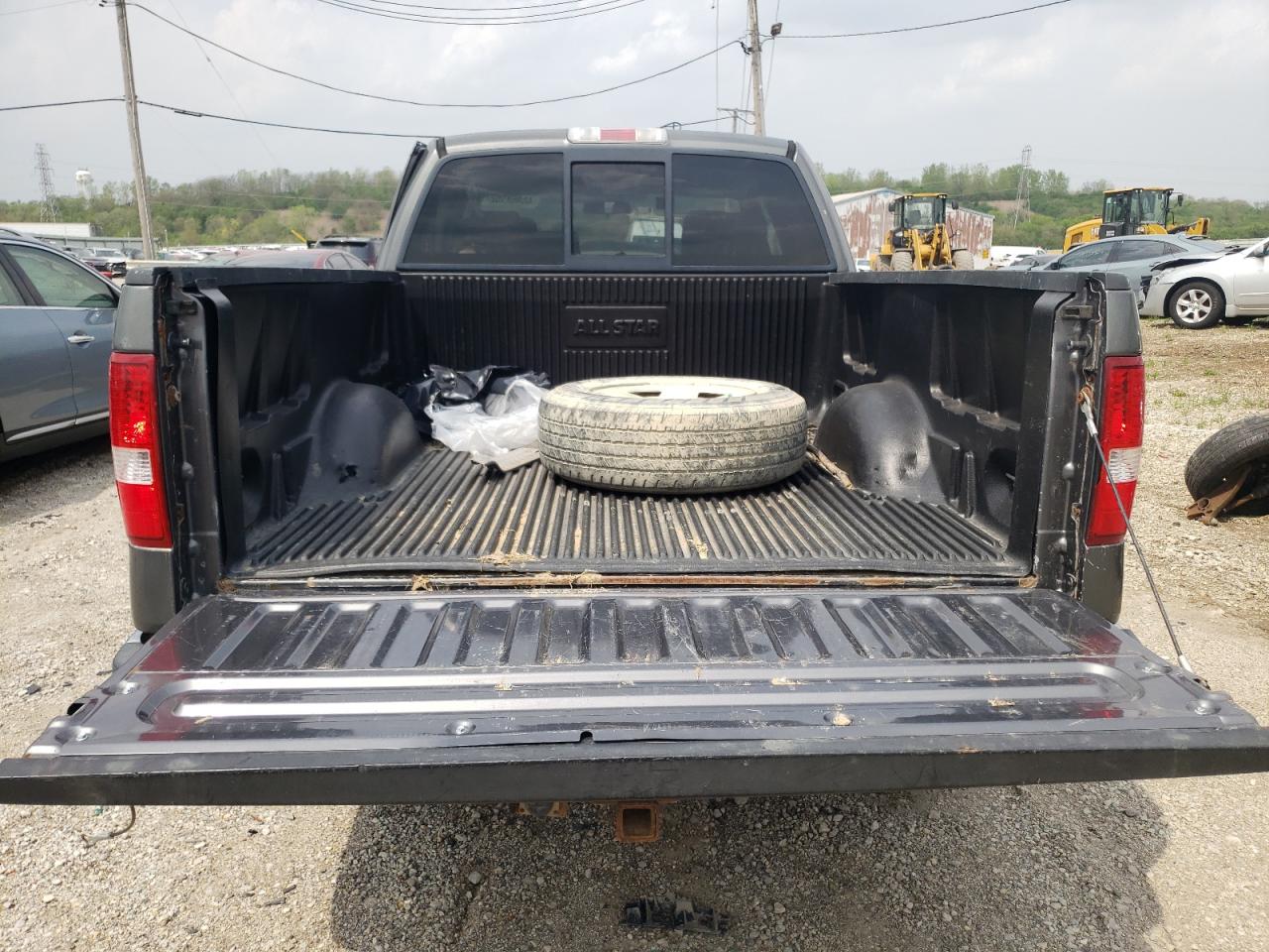 Photo 9 from auction – 2005 FORD F150 with VIN 1FTPX14555NA50215