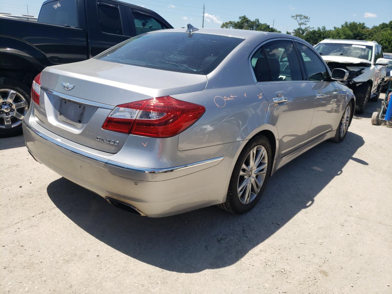 Photo 4 from auction – 2012 HYUNDAI GENESIS 3. with VIN KMHGC4DD3CU207923