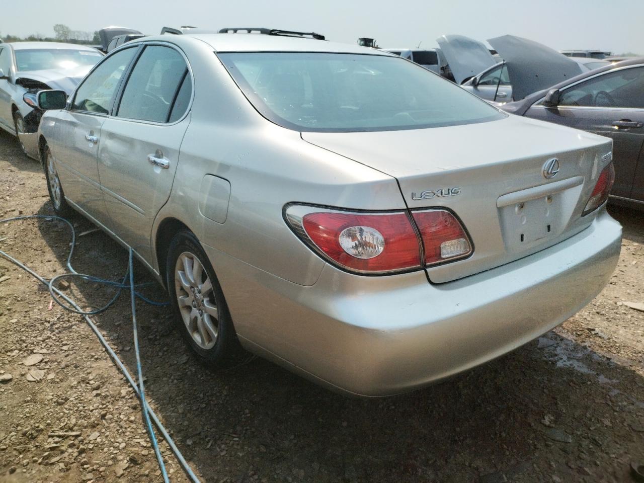 Photo 3 from auction – 2004 LEXUS ES 330 with VIN JTHBA30G345022974