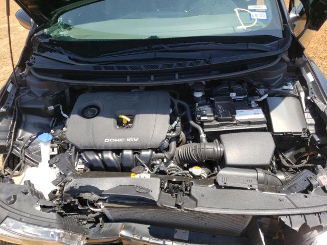 Photo 7 from auction – 2018 KIA FORTE LX with VIN 3KPFL4A79JE208990