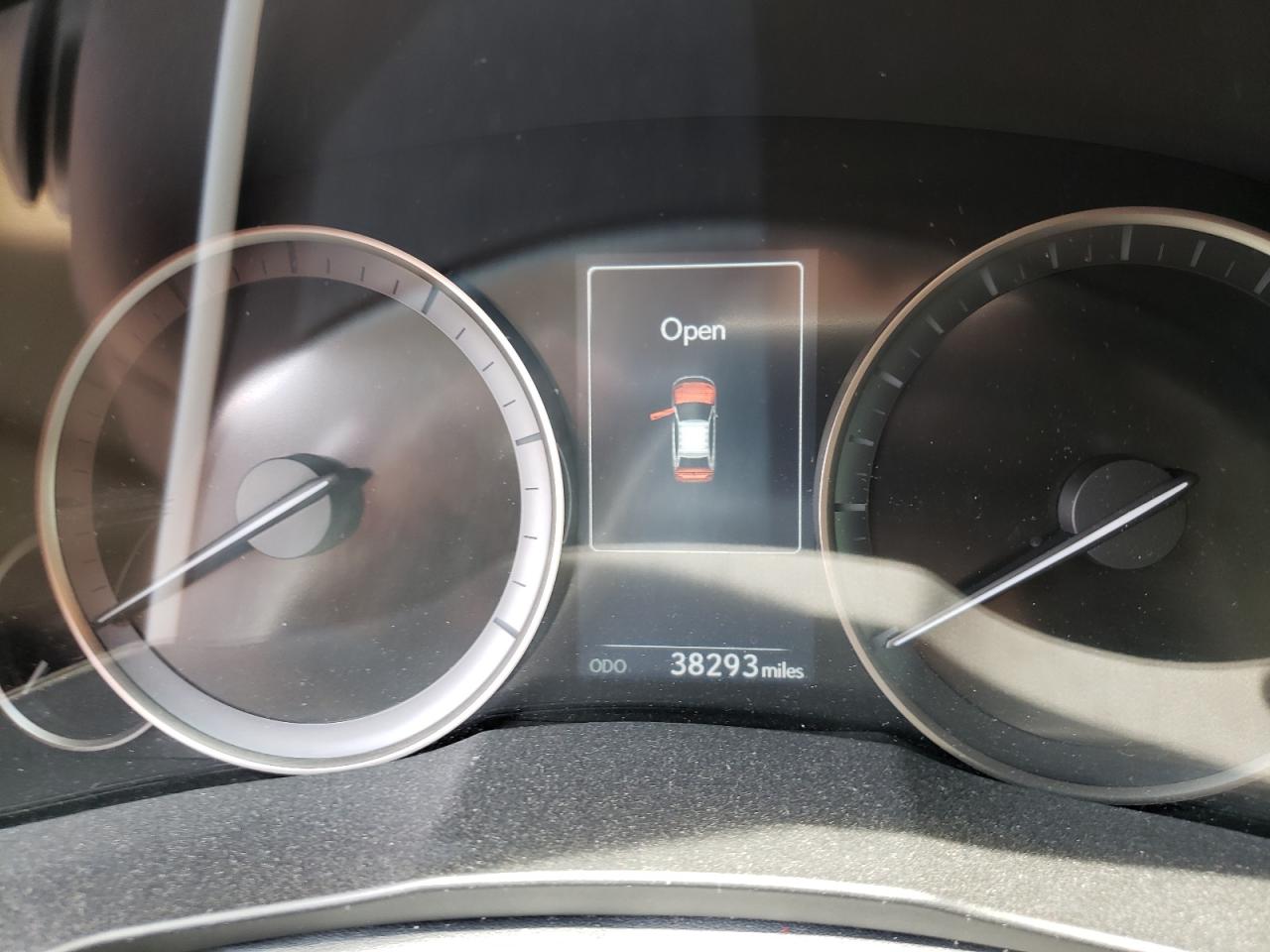 Photo 8 from auction – 2017 LEXUS ES 350 with VIN 58ABK1GG2HU073035