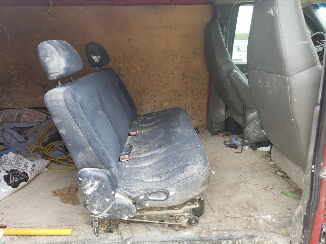 Photo 6 from auction – 2006 CHEVROLET EXPRESS G1 with VIN 1GCFH15T961250271