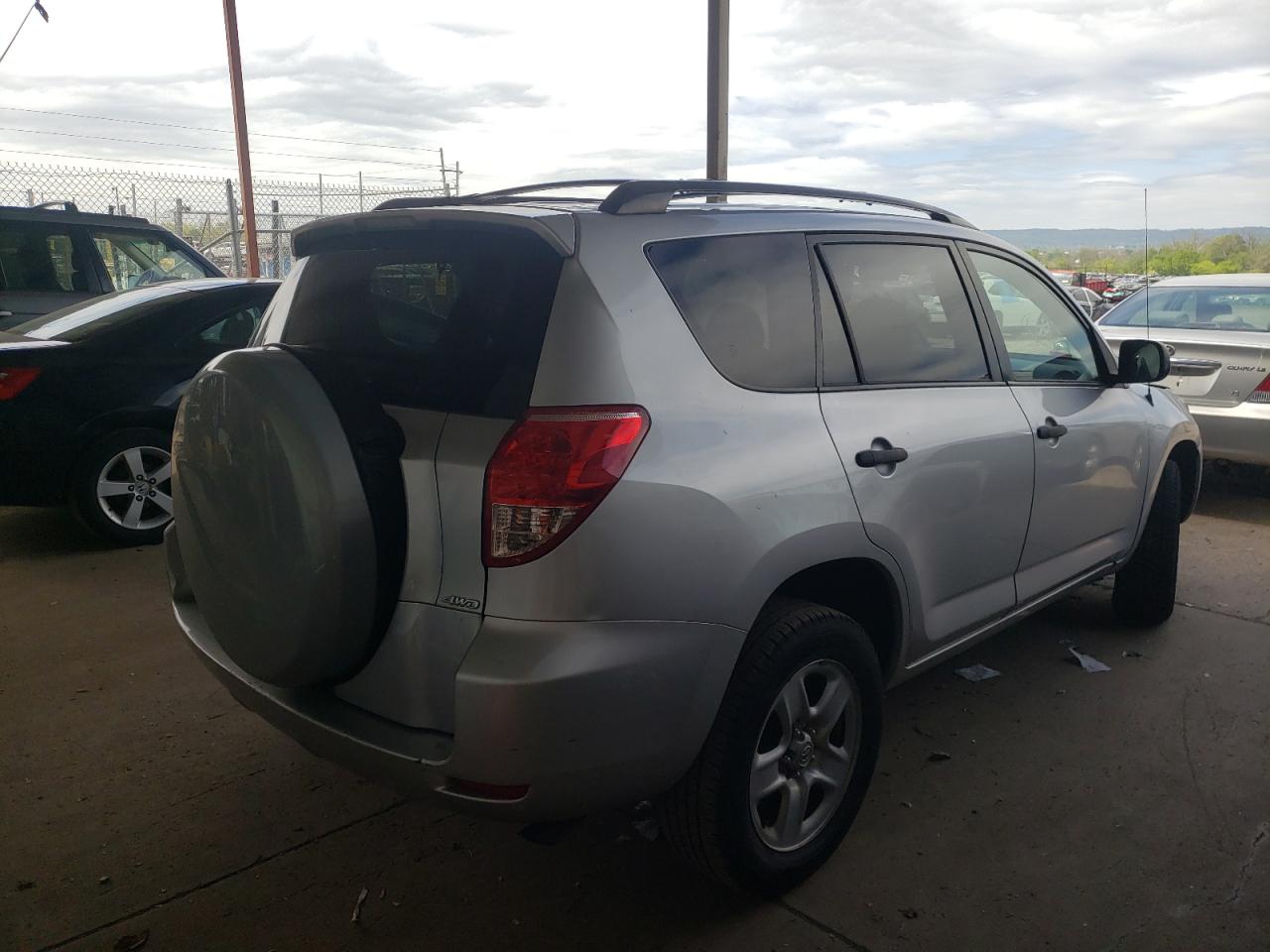 Photo 4 from auction – 2008 TOYOTA RAV4 with VIN JTMBD35V485151523