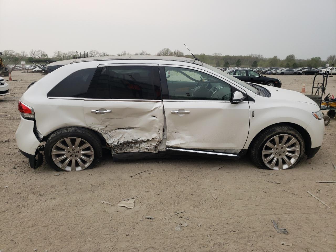 Photo 9 from auction – 2014 LINCOLN MKX with VIN 2LMDJ8JK4EBL16701
