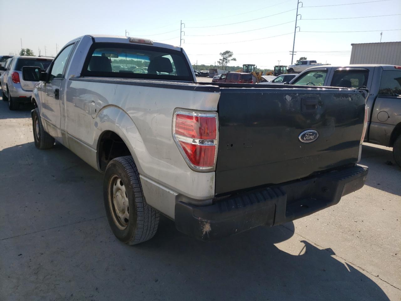 Photo 3 from auction – 2010 FORD F150 with VIN 1FTMF1CW6AKB85716