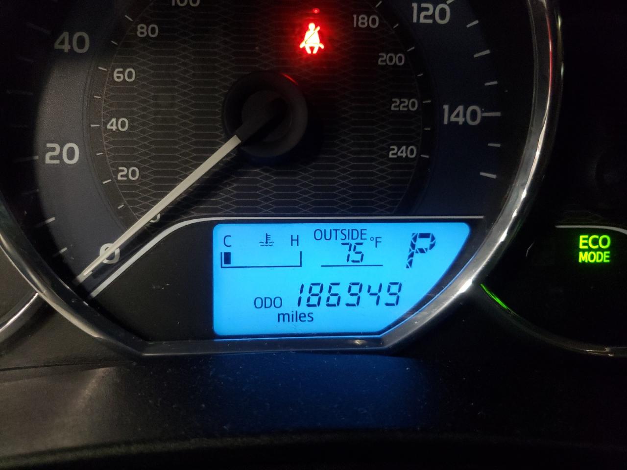 Photo 8 from auction – 2014 TOYOTA COROLLA LE with VIN 5YFBPRHE0EP030878