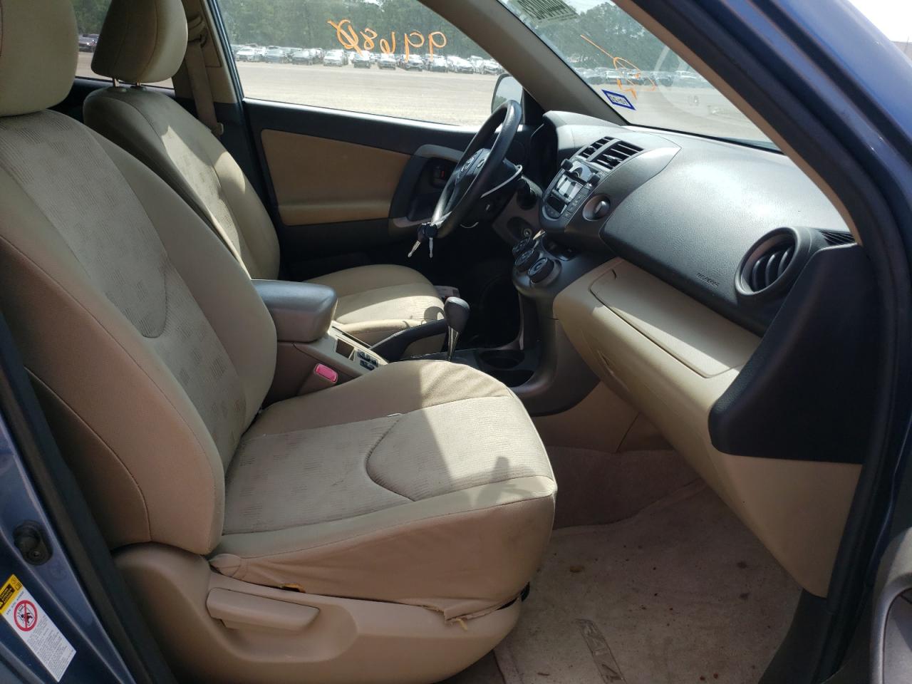 Photo 5 from auction – 2010 TOYOTA RAV4 with VIN JTMBF4DV5AD034059