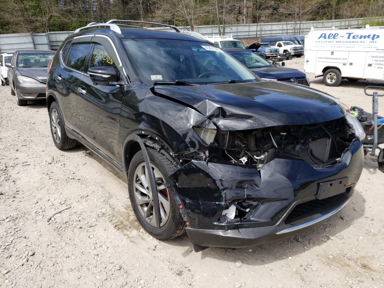 NISSAN ROGUE S 2015 with VIN 5N1AT2MT9FC809673 - Photo from auction