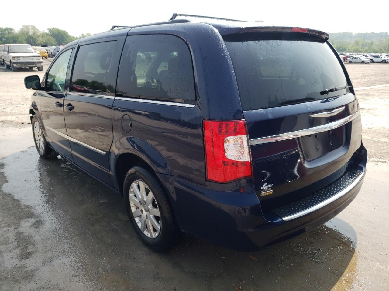 Photo 3 from auction – 2014 CHRYSLER TOWN & COU with VIN 2C4RC1BG8ER387361