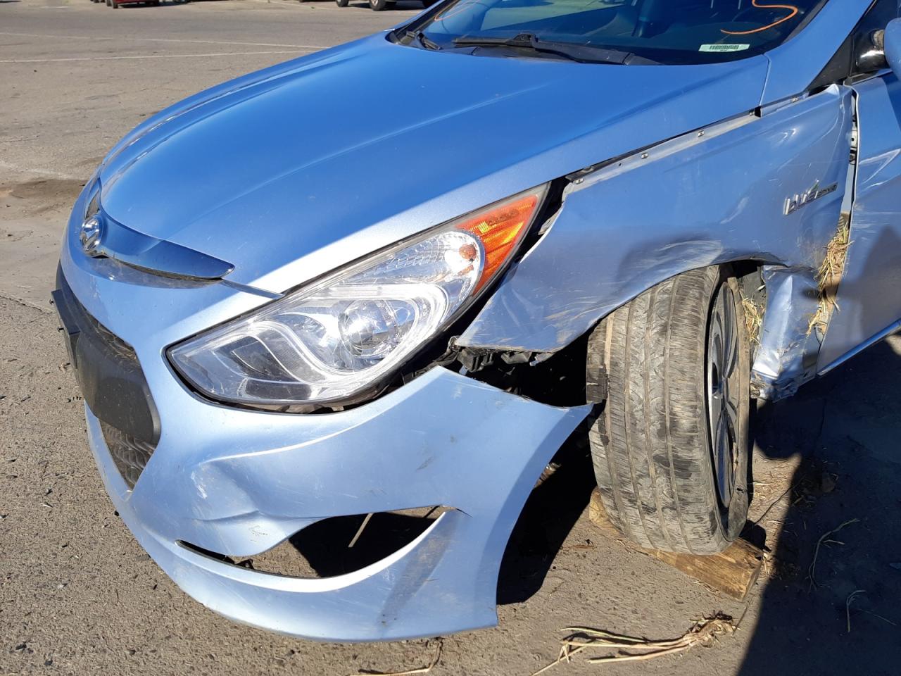 Photo 9 from auction – 2015 HYUNDAI SONATA HYB with VIN KMHEC4A44FA136782