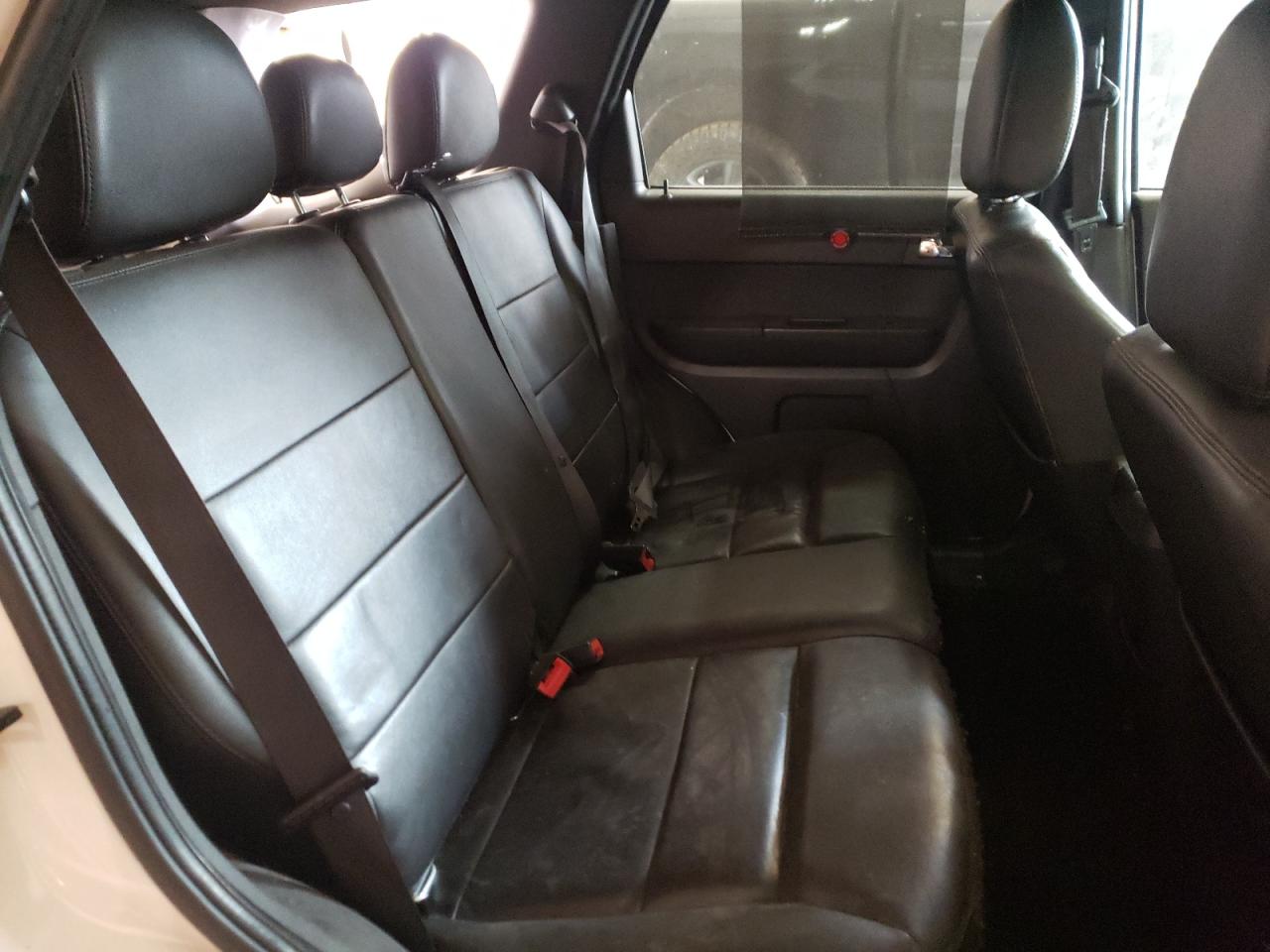Photo 6 from auction – 2012 FORD ESCAPE LIM with VIN 1FMCU9EGXCKA42675