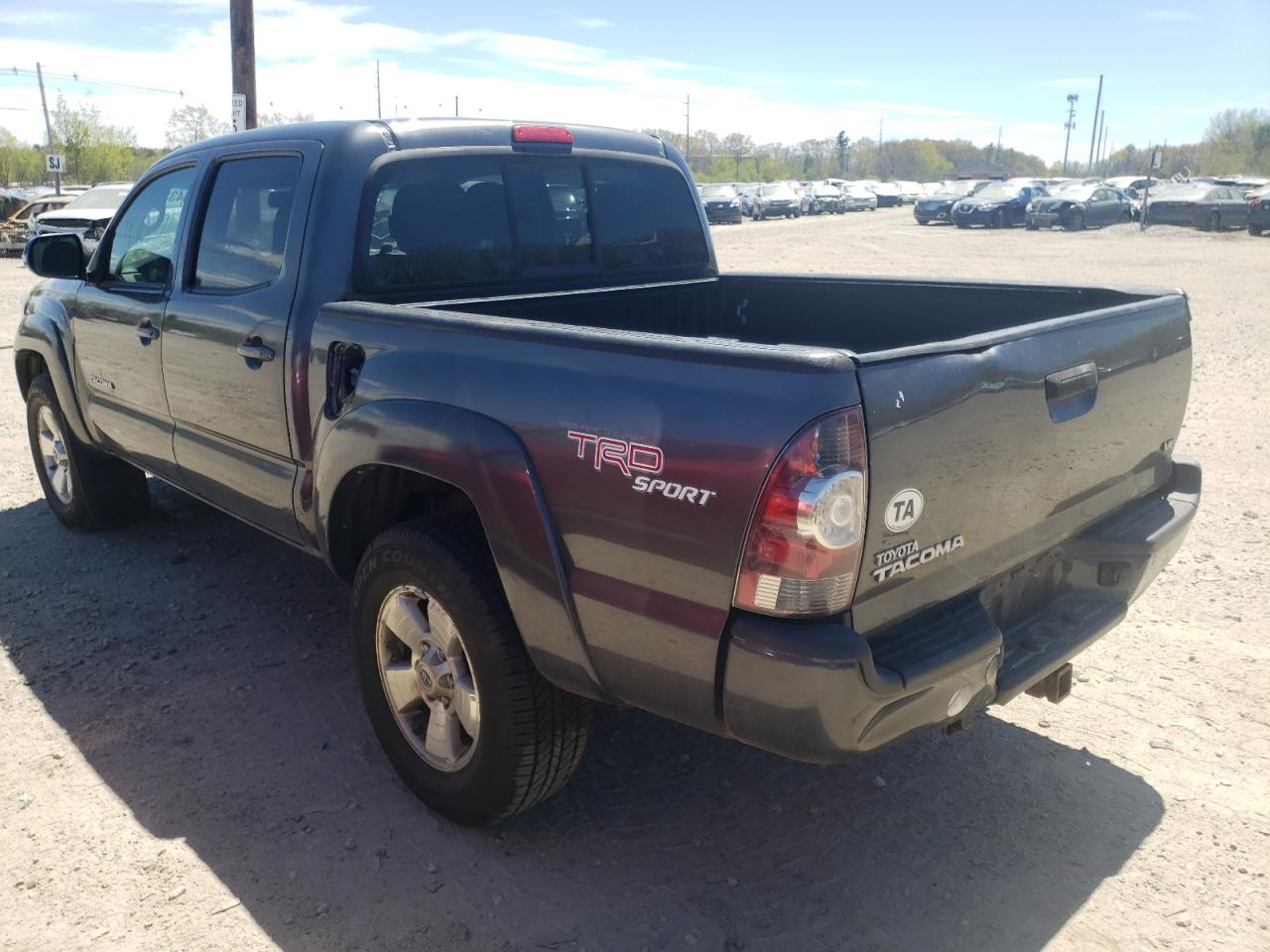 Photo 3 from auction – 2013 TOYOTA TACOMA DOU with VIN 3TMLU4ENXDM115995